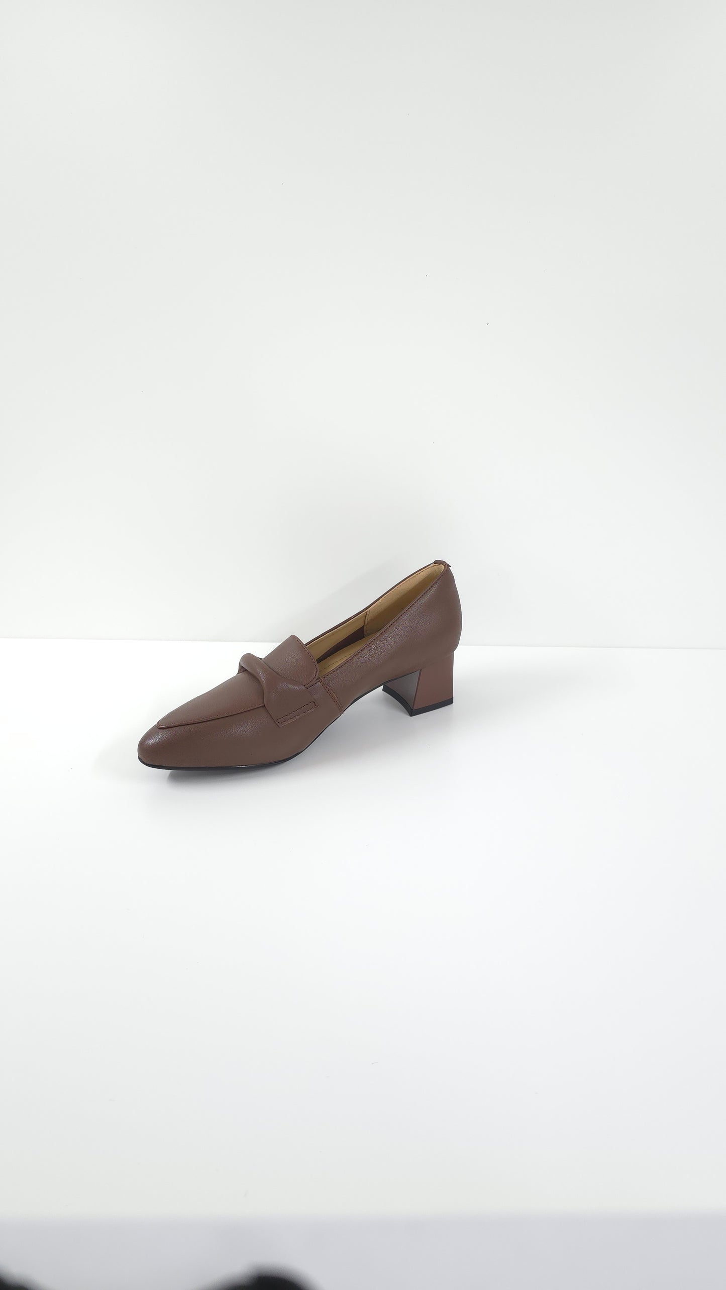 典雅中跟樂福鞋Elegant Mid-Heel Loafers