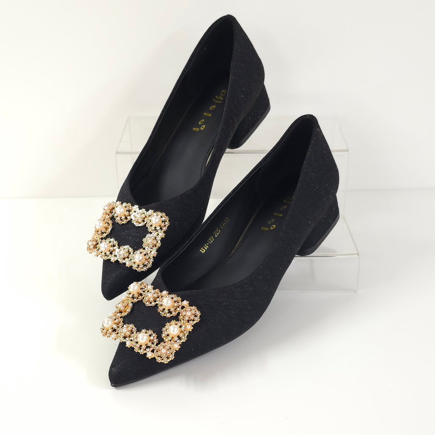 珍珠方扣低跟鞋Pearl Buckle Low-Heel Shoes