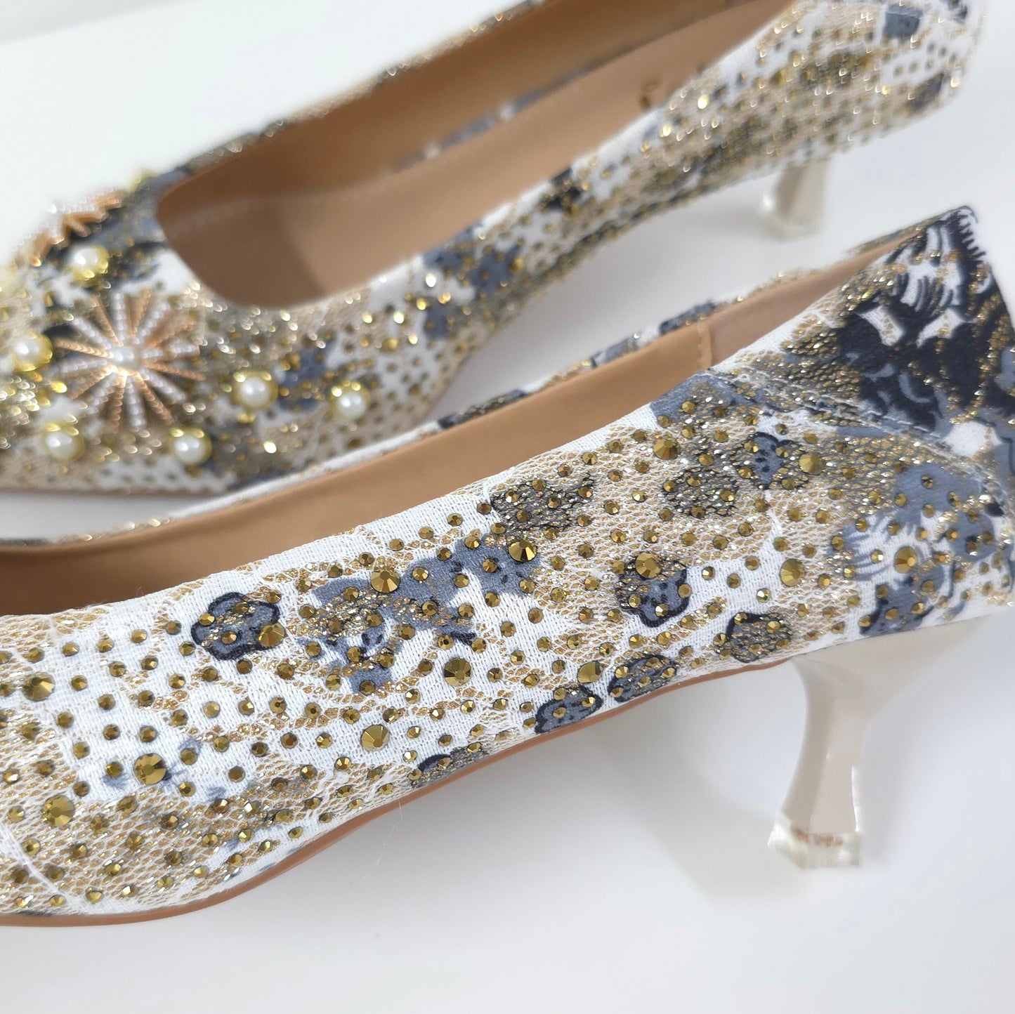 璀璨花卉中跟鞋Floral Embellished Shoes