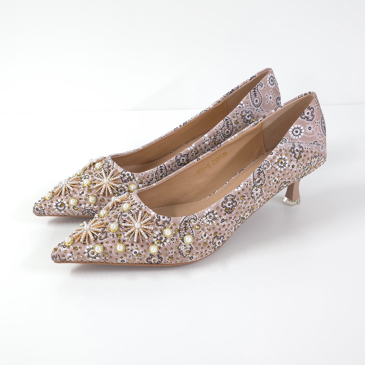 璀璨花卉中跟鞋Floral Embellished Shoes