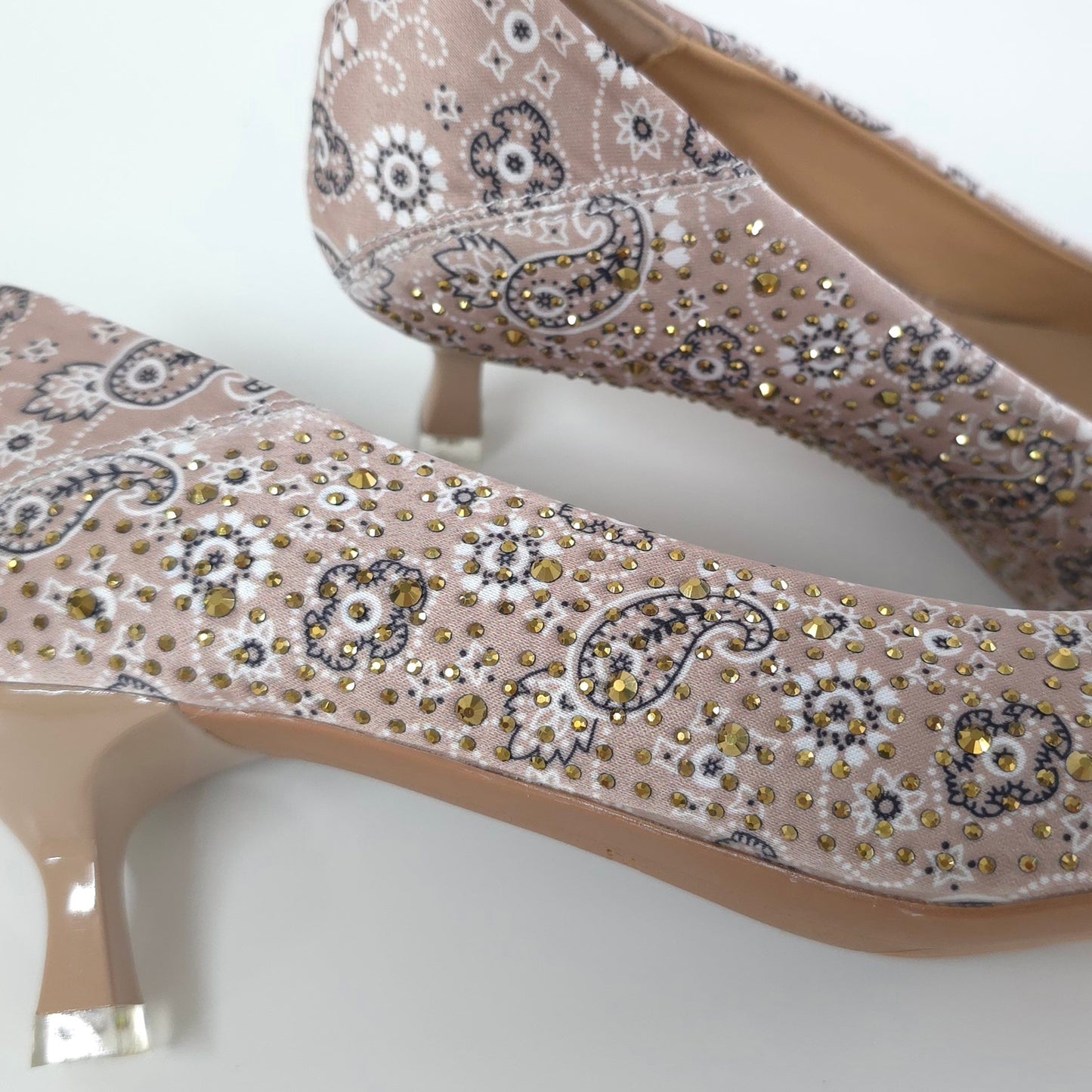 璀璨花卉中跟鞋Floral Embellished Shoes