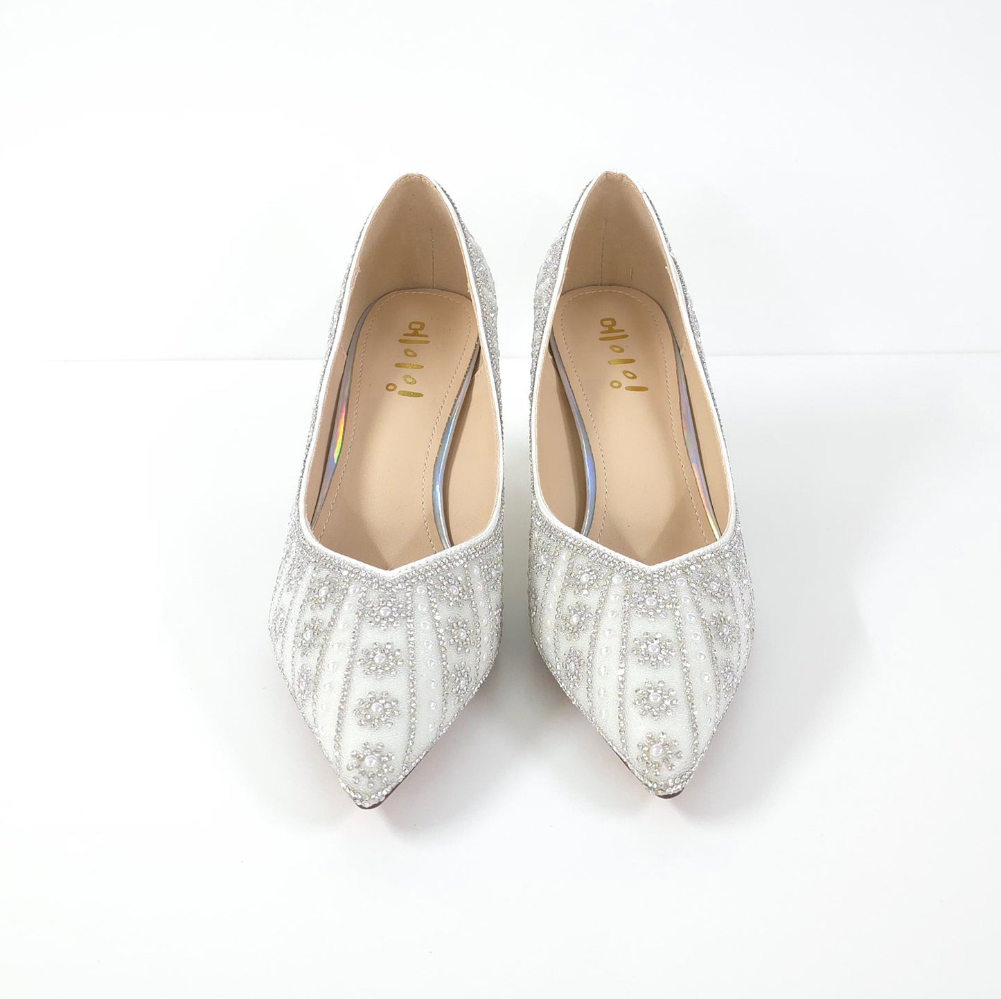 水晶珠飾低跟鞋Crystal-Embellished Low Heels