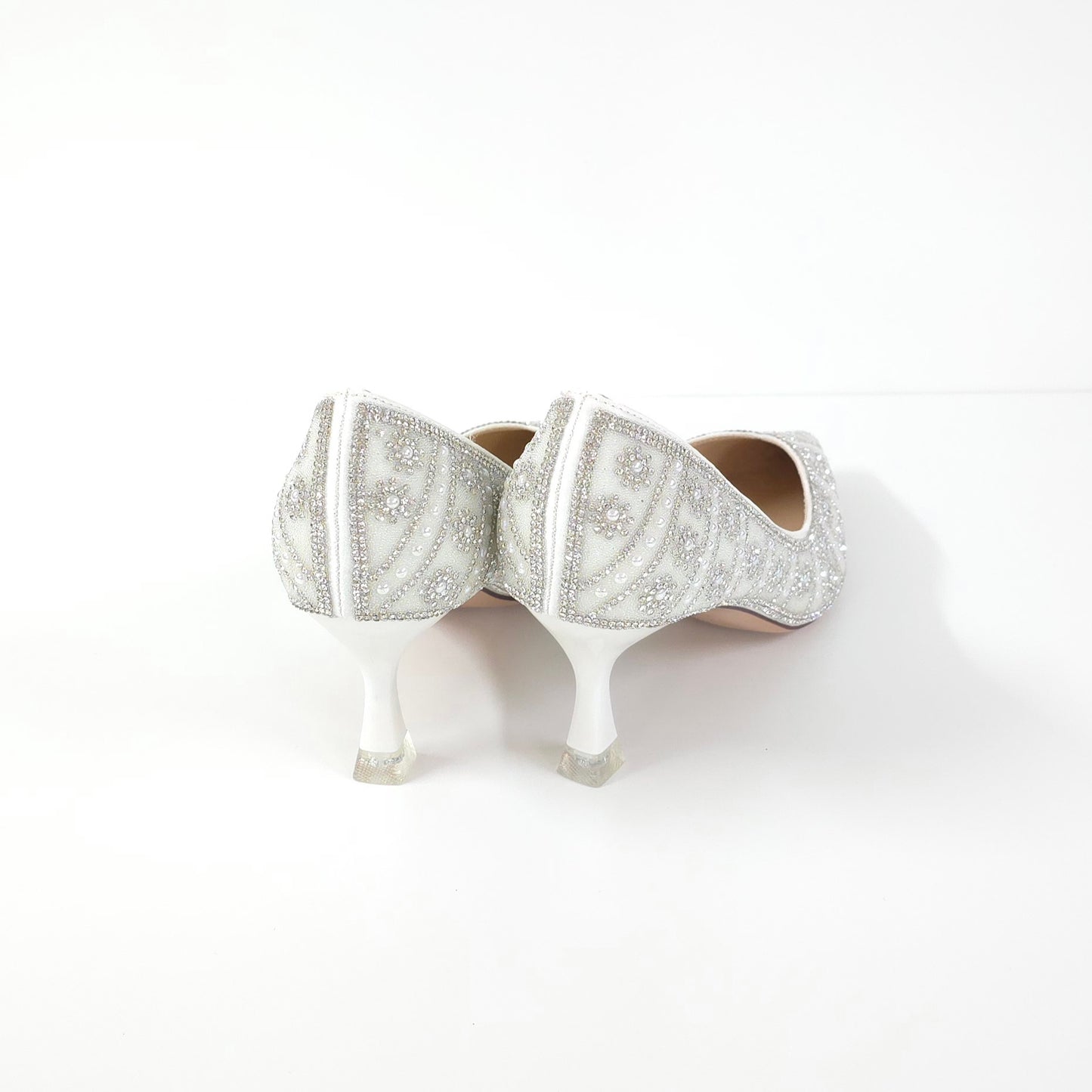 水晶珠飾低跟鞋Crystal-Embellished Low Heels