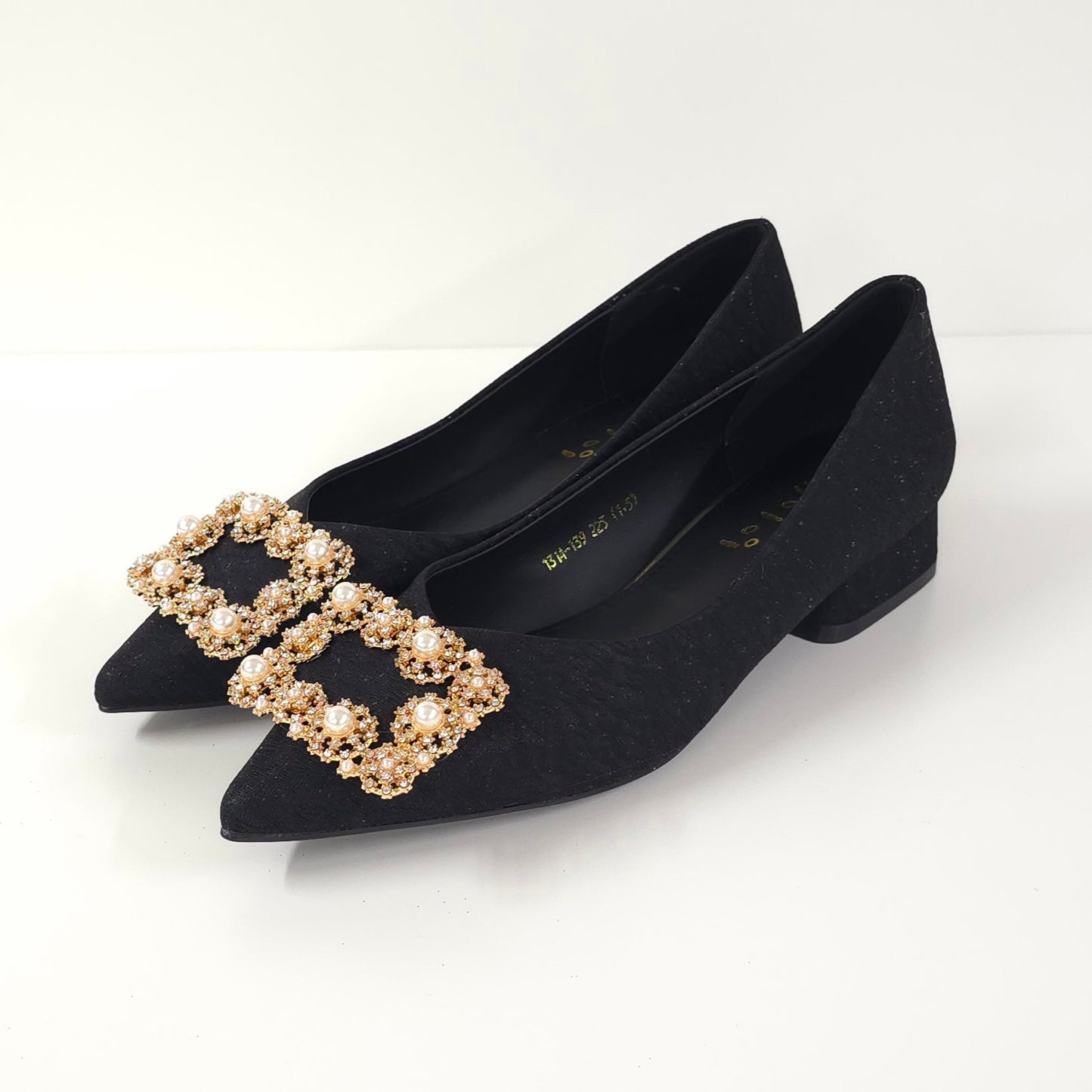 珍珠方扣低跟鞋Pearl Buckle Low-Heel Shoes
