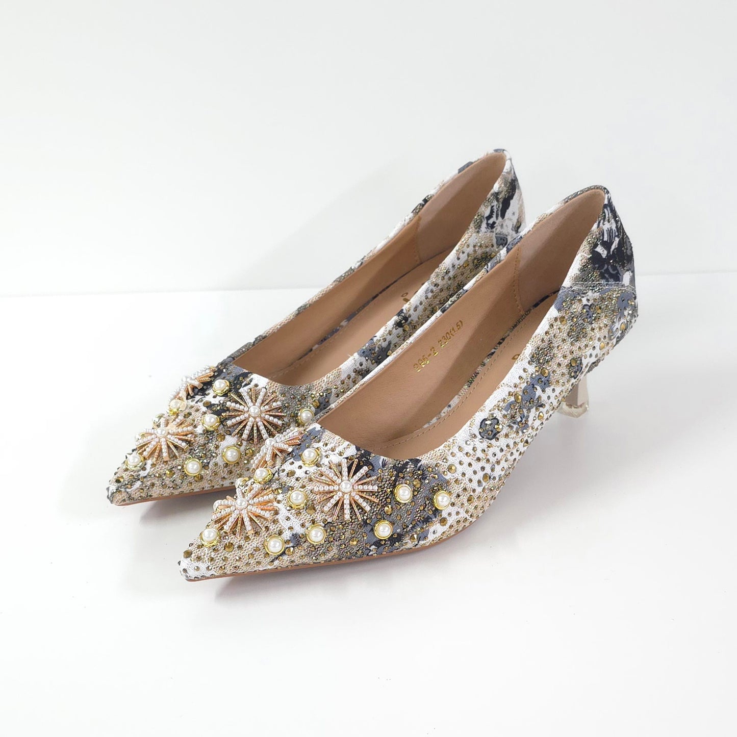璀璨花卉中跟鞋Floral Embellished Shoes