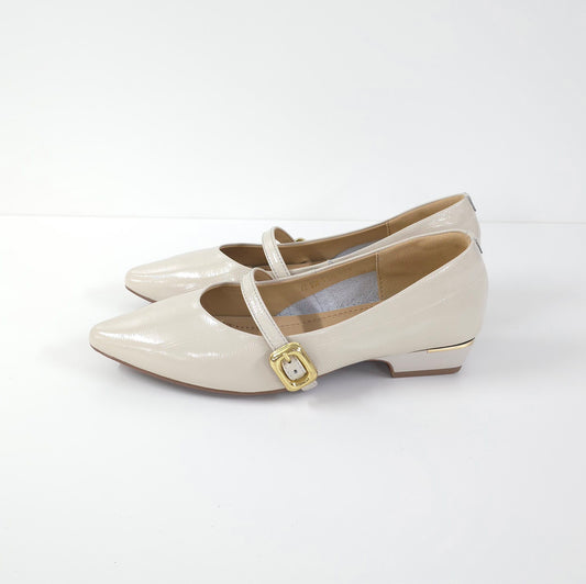 方扣低跟漆皮鞋Square Buckle Leather Shoes