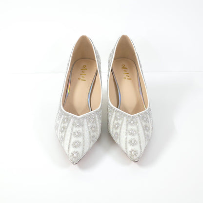 水晶珠飾低跟鞋Crystal-Embellished Low Heels