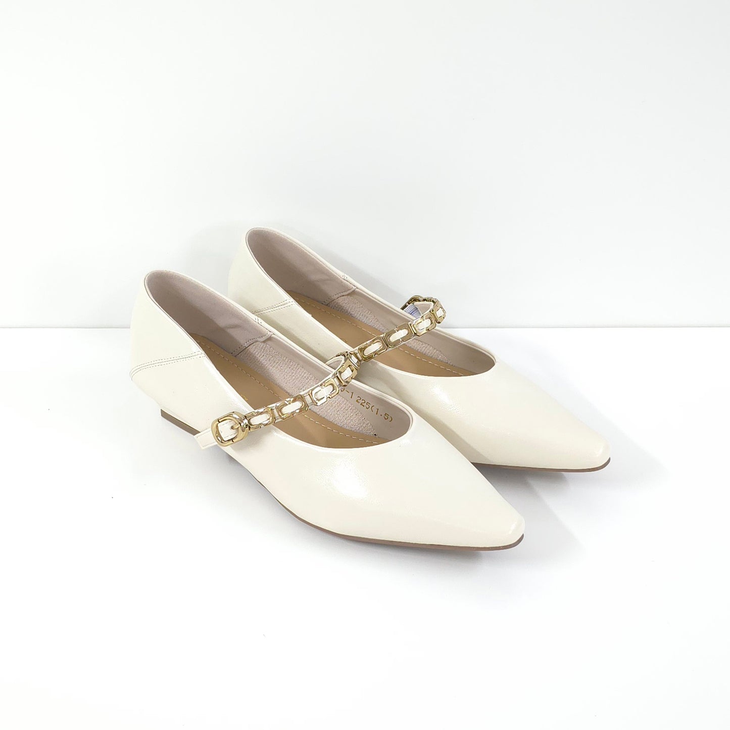 Low Heel with Metal Chain