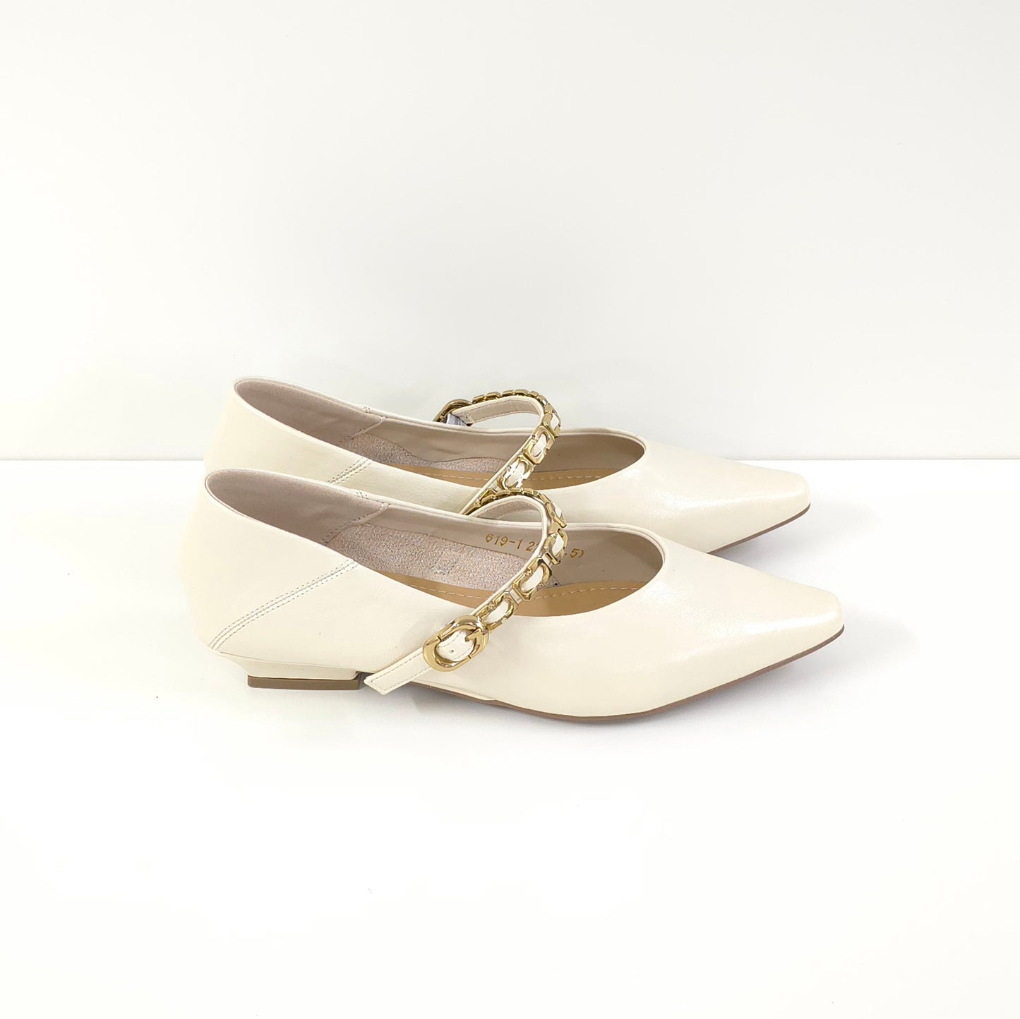 Low Heel with Metal Chain