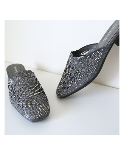 【限時優惠FLASH SALE】法式輕奢透膚橢圓頭穆勒鞋｜銀河葉影 ‧ 精緻刺繡 ‧ 一踩即走