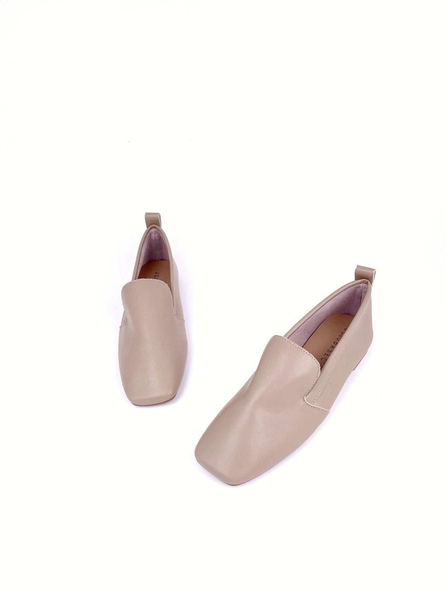 極簡百搭平底皮鞋 Minimalistic Flat Leather Shoes